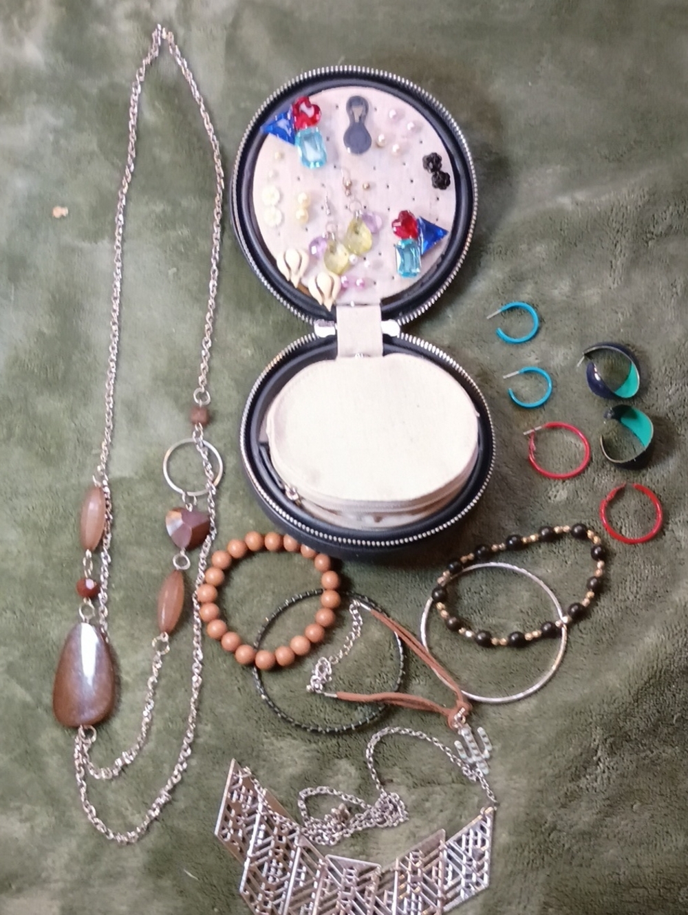Source Unknown Brown Bead Layered Necklace and Bracelet Set